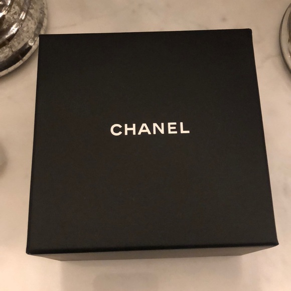 AUTHENTIC Chanel Sky Mirror Bangle - Picture 9 of 10